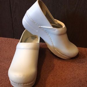 Dansko White Hospital shoes